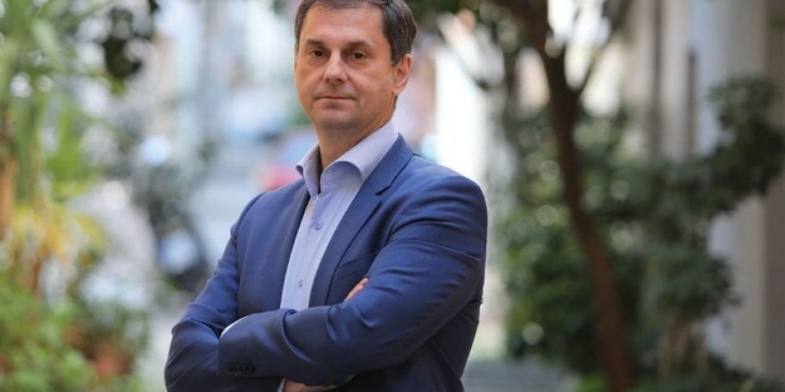 Θεοχάρης: Ο εμβολιασμός δεν θα αποτελέσει προϋπόθεση για να ταξιδέψει κάποιος