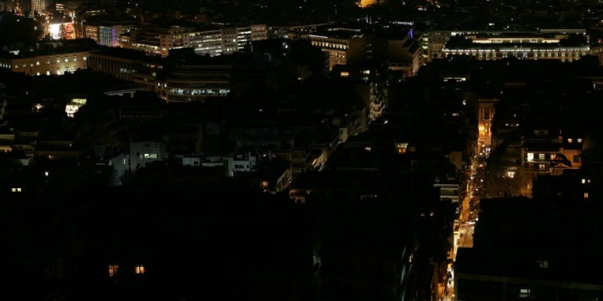 Εκρηξη στο ΚΥΤ Ασπροπύργου βύθισε στο σκοτάδι τη μισή Αττική και Πελοπόννησο