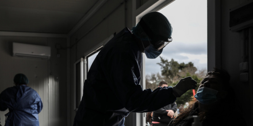 Τι ξέρουμε έως τώρα για τη νέα άκρως μεταδοτική υποπαραλλαγή του κορωνοϊού που εξαπλώνεται γρήγορα