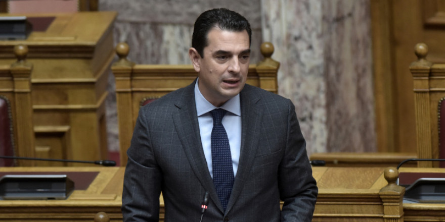 Σκρέκας: Δίπλα στους ψαράδες της Αμοργού για την προστασία των θαλασσών και των ακτών μας