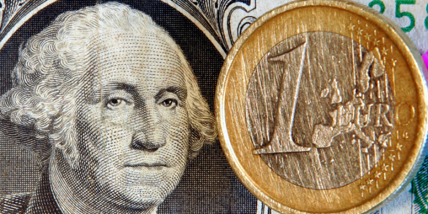 Συνάλλαγμα: Το ευρώ υποχωρεί 0,10%, στα 1,0845 δολάρια