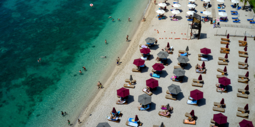 Ξεκίνησαν οι αιτήσεις για τις 300.000 επιταγές του κοινωνικού τουρισμού -Ποιους ΑΦΜ αφορά, οι δικαιούχοι