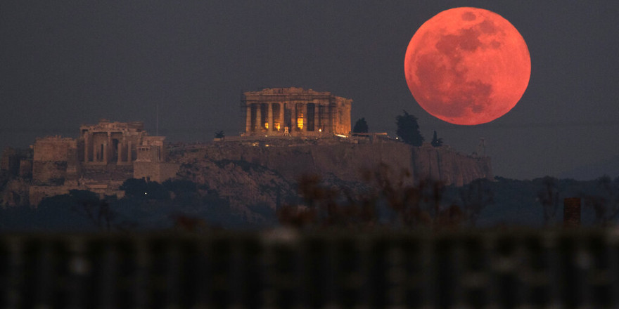 Bloomberg για τις επιδόσεις της ελληνικής οικονομίας: Η ανάπτυξη ξεπερνά εκείνην των μεγάλων οικονομιών της Ευρωζώνης