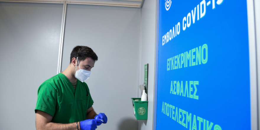 Πλεύρης: Αναμένεται εισήγηση για την τρίτη δόση σε όλους