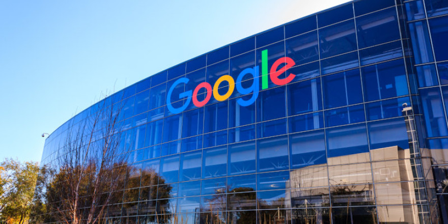 Alphabet: Εσοδα $74,6 δισ. το δεύτερο τρίμηνο