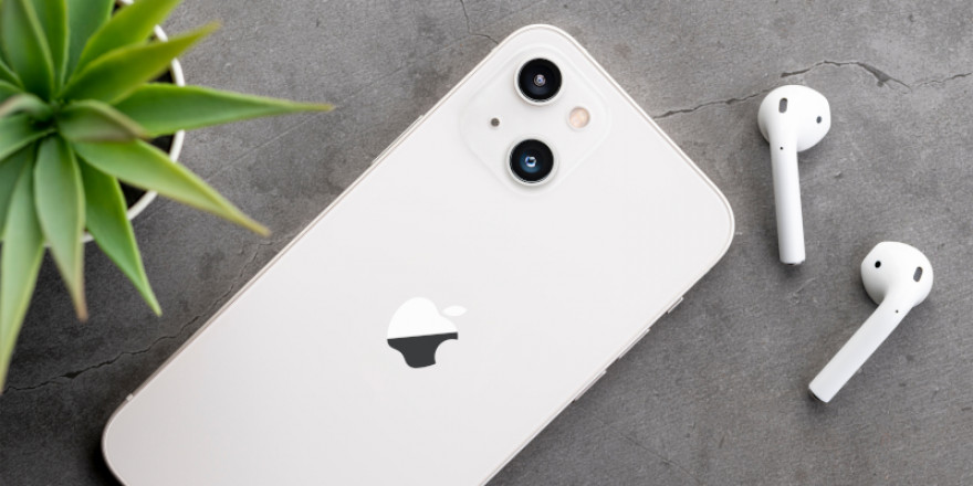 iPhone 13: Καλύτερη κάμερα, μεγαλύτερη μπαταρία -Τι λένε τα πρώτα Reviews για το νέο μοντέλο της Apple