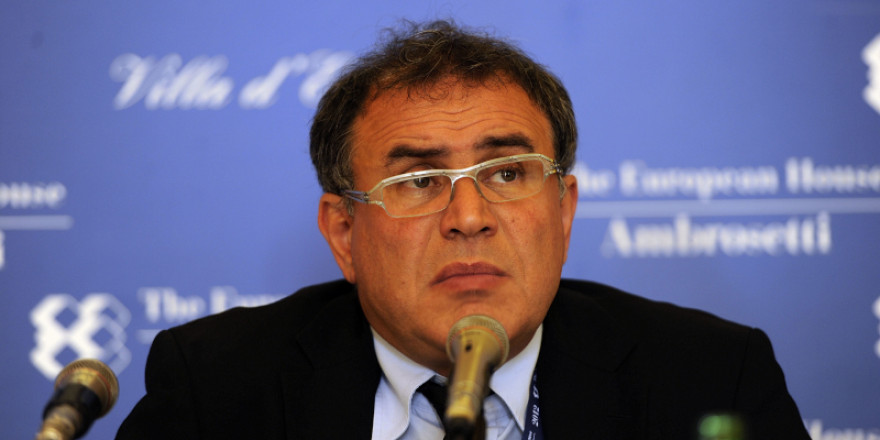 Κρίση χρέους βλέπουν ο Ρουμπινί και ο Ελ Εριάν
