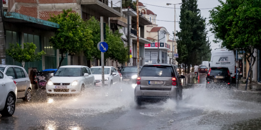 Συνεχίζεται σήμερα για τρίτη μέρα η κακοκαιρία, βροχές ξανά και στην Αθήνα