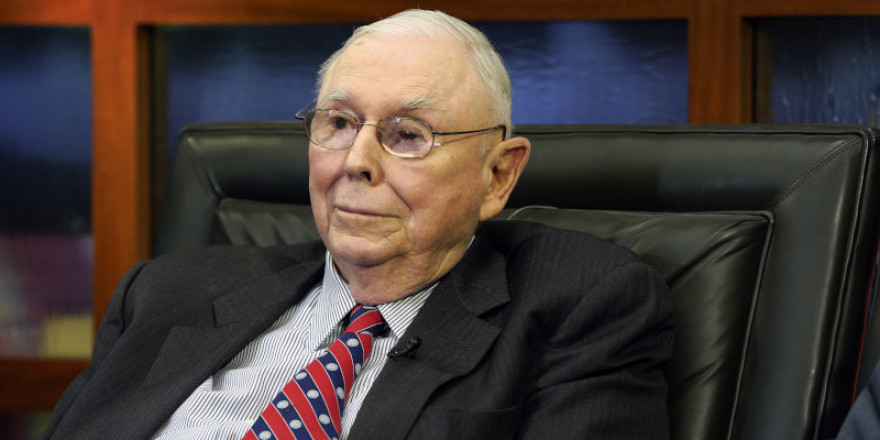 Ο δισεκατομμυριούχος Charlie Munger αποκαλύπτει γιατί η Berkshire Hathaway «κάθεται» σε 88 δισεκατομμύρια δολάρια