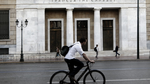 Αξιόπιστες επενδύσεις αναζητούν οι τράπεζες - Οι κίνδυνοι παραμένουν