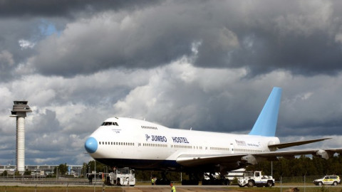 Έστησαν ξενοδοχείο μέσα σε Boeing 747!