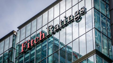 «Μαύρα» σενάρια της Fitch λίγο πριν την ετυμηγορία για την Ελλάδα