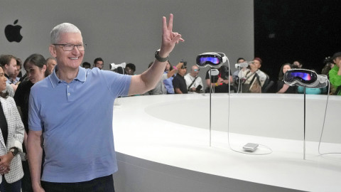 Tim Cook, Vision Pro