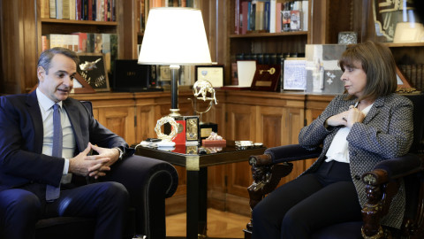 Η Πρόεδρος της Δημοκρατίας με τον Έλληνα πρωθυπουργό/Φωτογραφία: Intimenews