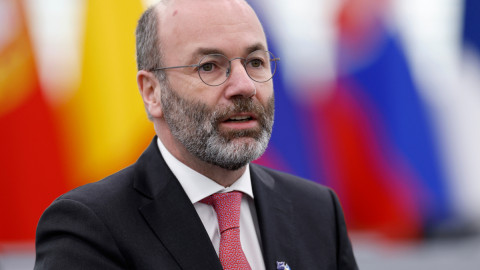 Ο πρόεδρος του Ευρωπαϊκού Λαϊκού Κόμματος και επικεφαλής της Κοινοβουλευτικής Ομάδας του ΕΛΚ στο Ευρωπαϊκό Κοινοβούλιο, Μάνφρεντ Βέμπερ/Φωτογραφία: ΑΡ