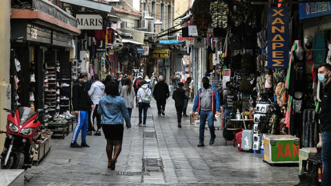 Πρώτη ημέρα επαναλειτουργίας των καταστημάτων