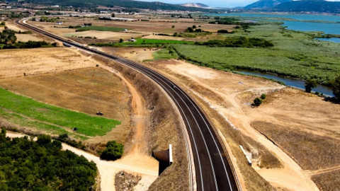 Ο Όμιλος AKTOR έδωσε σε κυκλοφορία τη σύνδεση της Λευκάδας με τον Δυτικό Άξονα, ταχύτερα από το προβλεπόμενο