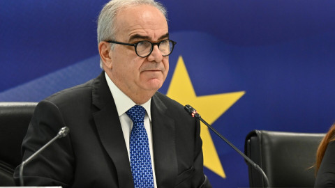 Ο αναπληρωτής υπουργός Εθνικής Οικονομίας και Οικονομικών Νίκος Παπαθανάσης 