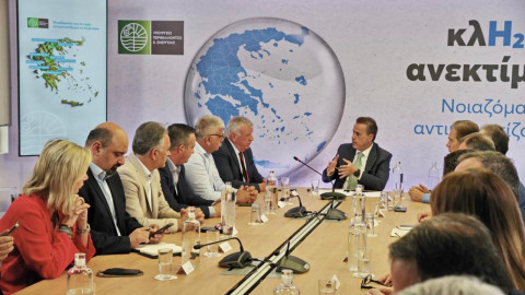Στιγμιότυπα από την εκδήλωση στο ΥΠΕΝ