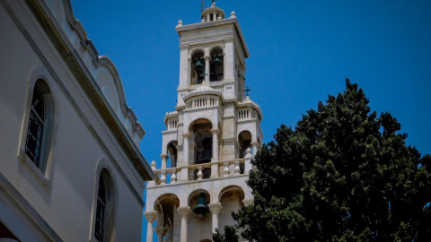 Η Παναγία η Μεγαλόχαρη στην Τήνο