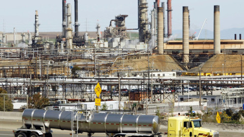 Νέα πτώση για αργό και brent