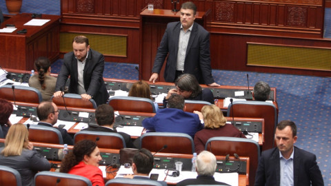 ΠΓΔΜ: Νέα κοινοβουλευτική ομάδα από τους εκδιωχθέντες του VMRO-DPMNE