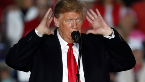 Τραμπ: Γελοίο όποιο μωρό γεννιέται εδώ, να θεωρείται πολίτης των ΗΠΑ