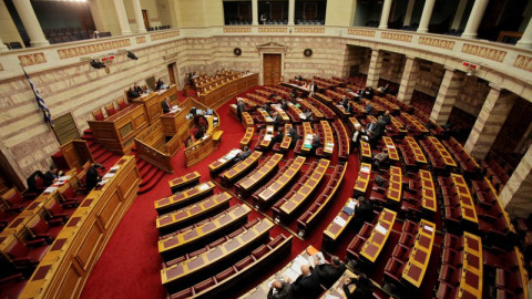 Kριτική της αντιπολίτευσης στον «μεταμνημονιακό» προϋπολογισμό
