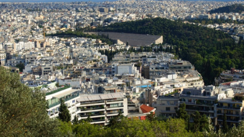 «Πόλεμος» AirBnB - Booking.com για τα διαμερίσματα στην Αθήνα