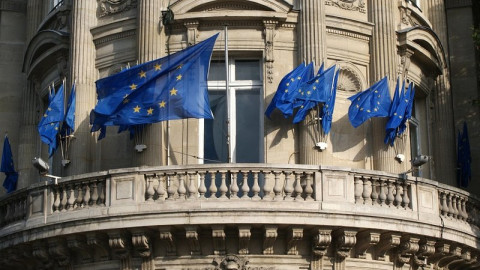 Συρρίκνωση στην ανάπτυξη της Ε.Ε. «βλέπουν» οι διεθνείς οίκοι