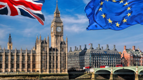 Brexit: Όχι από το κοινοβούλιο και στις 8 προτάσεις 