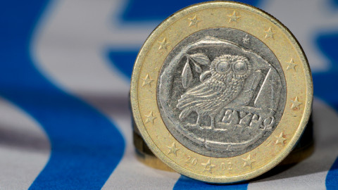Καλύτερα με το ευρώ, λένε 6 στους 10 Έλληνες