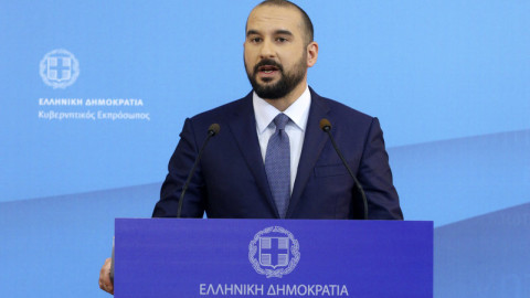 Τζανακόπουλος: Πάνω από 900 εκατ. τα θετικά μέτρα