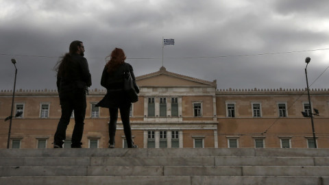 Απογοητευμένοι και ευρωσκεπτικιστές οι Έλληνες