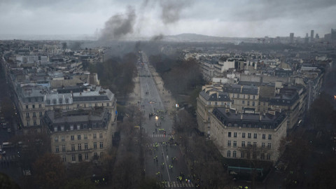 Μεγάλα επεισόδια στο Παρίσι με 110 τραυματίες