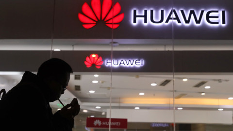 Ποια είναι η Huawei και γιατί η Δύση την κοιτά με επιφυλάξεις