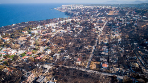 Μάτι: Κόντρα κατοίκων - κυβέρνησης για τις οικοδομικές άδειες