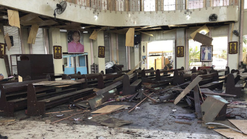 Πολύνεκρη επίθεση σε εκκλησία στις Φιλιππίνες