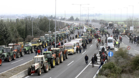 Ποινική δίωξη κατά 10 αγροτών για το μπλόκο της Νίκαιας