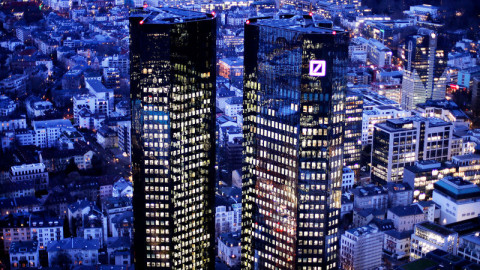 Η ΕΚΤ ζητά από την Deutsche Bank κεφάλαια για την συγχώνευση