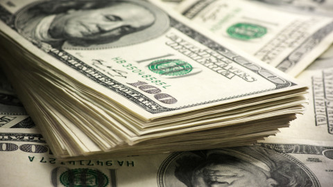 Κινδυνεύει το δολάριο; -Τι αναφέρει έρευνα του ΔΝΤ