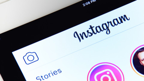 To  Instagram διαβεβαιώνει πως δεν μας παρακολουθεί