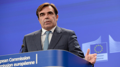 Μ. Σχοινάς: Το ελληνικό χρέος στα χέρια της Ευρώπης