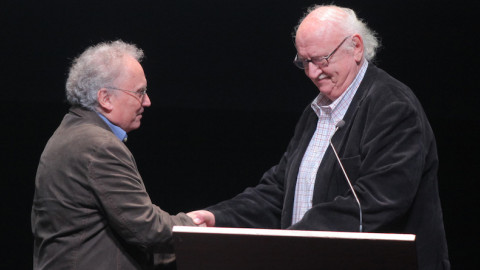 Ο Μάρκος Μέσκος λαμβάνει το Βραβείο Ποίησης στην τελετή απονομής των  Κρατικών Λογοτεχνικών Βραβείων 2013