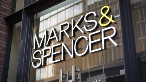 Μείωση των εσόδων για την Marks & Spencer