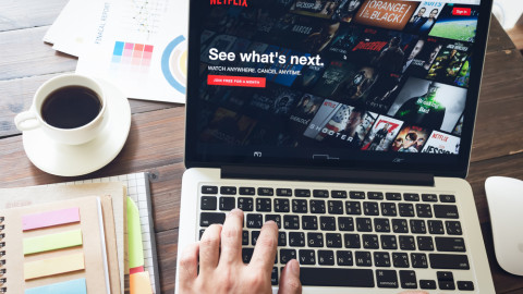 Η πανδημία γλίτωσε το Netflix από τα δάνεια