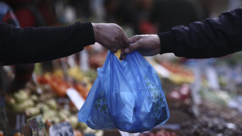 Υπερδιπλάσια τιμή για τις πλαστικές σακούλες