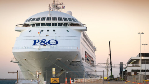 Σημαία Κύπρου σηκώνει η ναυτιλιακή P&O λόγω Brexit