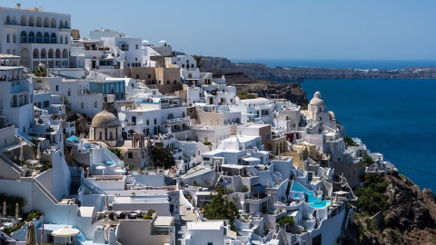 Απειλούμενο είδος για τα ξενοδοχεία ο... Έλληνας τουρίστας