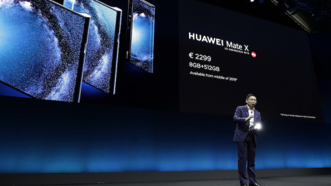 Η Huawei παρουσιάζει το δικό της αναδιπλούμενο smartphone